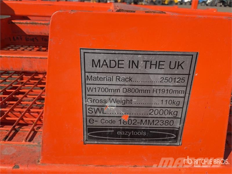 Quantity of (2) Eazytools Material Rack Andere Zubehörteile