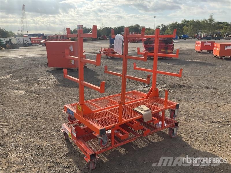 Quantity of (2) Eazytools Material Rack Andere Zubehörteile