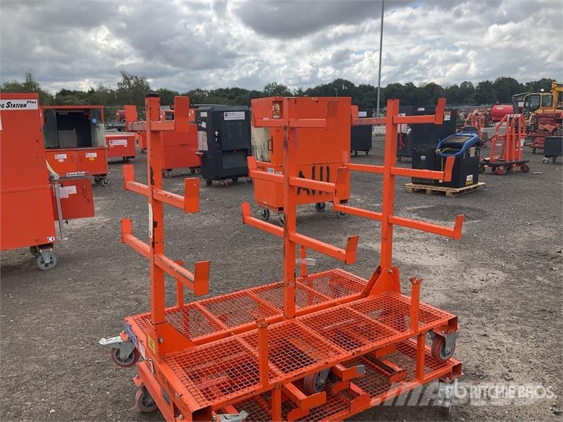 Quantity of (2) Eazytools Material Rack Andere Zubehörteile