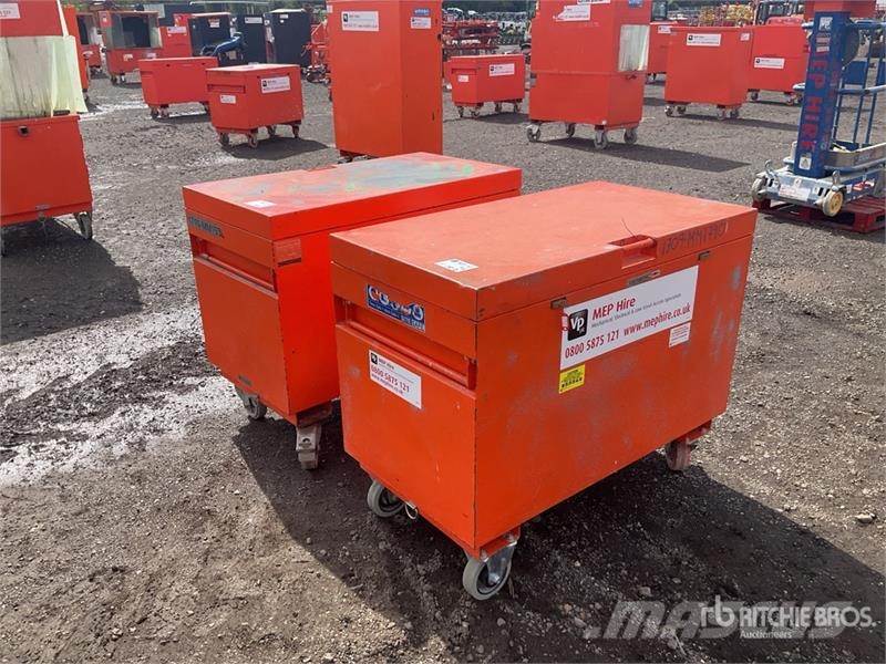  Quantity of (2) Eazytools Tool Vault Small Tool Bo Muut koneet