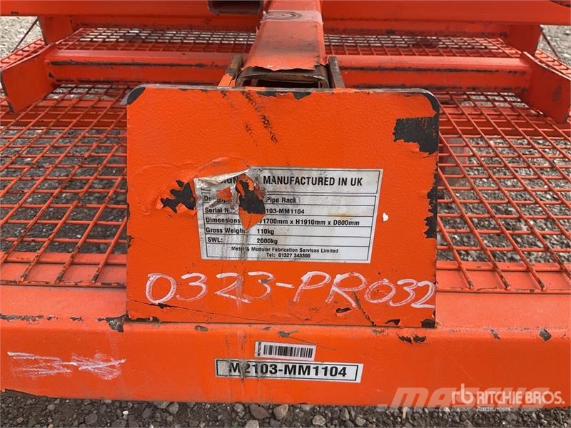 Quantity of (2) Eazytools Material Rack Andere Zubehörteile