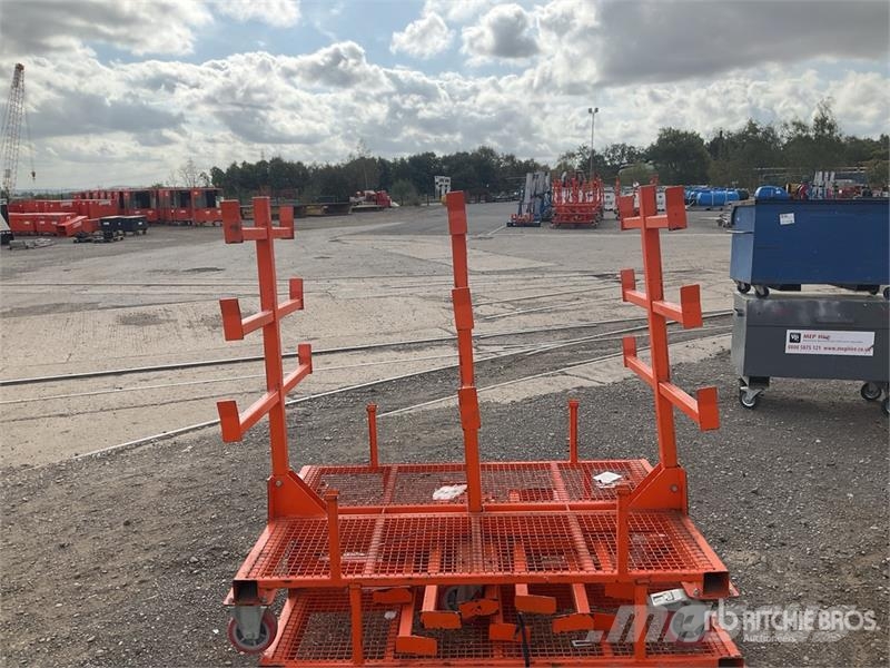 Quantity of (2) Eazytools Material Rack Andere Zubehörteile