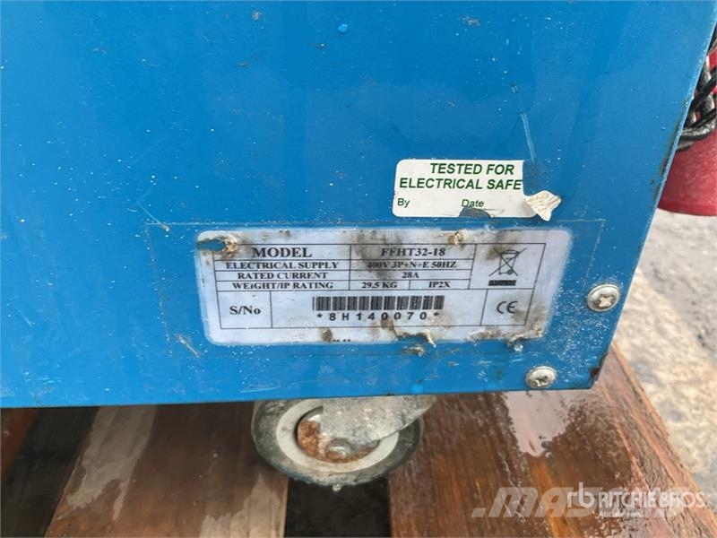  Quantity of (2) FFHT32-18 Space Heater معدات التسخين والإذابة