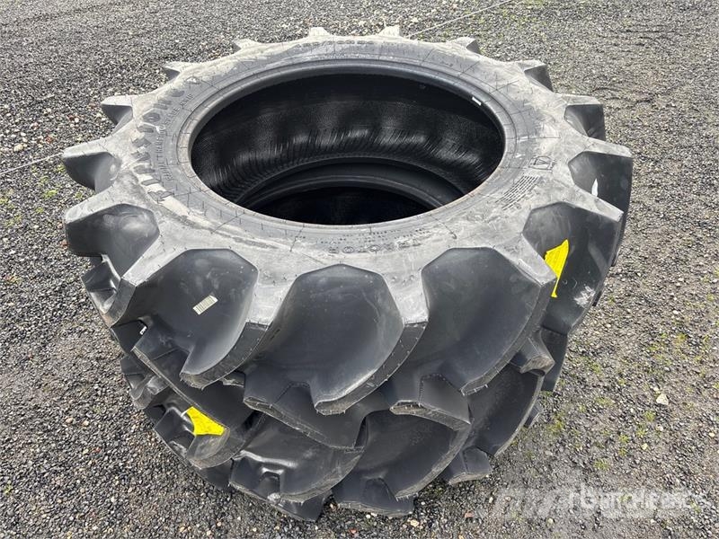  Quantity of (2) Firestone  480/70R34 Tires Gume, točkovi i felne