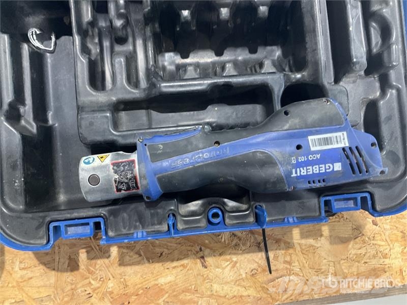  Quantity of (2) Geberit ACO102 Crimper Andere Zubehörteile