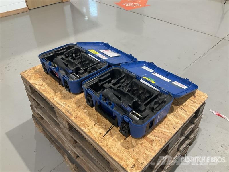  Quantity of (2) Geberit ACO102 Crimper Andere Zubehörteile