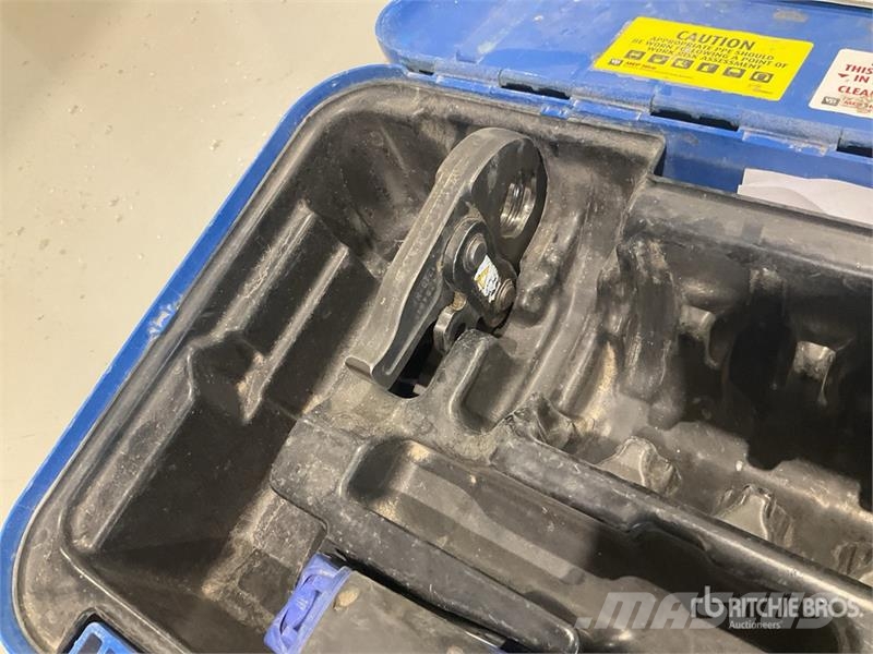  Quantity of (2) Geberit ACO102 Crimper Andere Zubehörteile