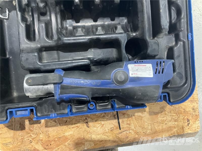  Quantity of (2) Geberit ACO102 Crimper Andere Zubehörteile