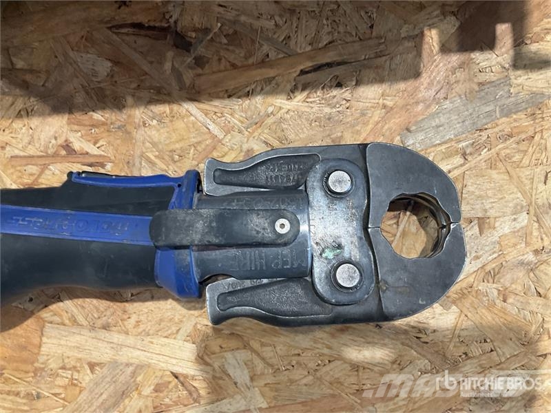  Quantity of (2) Geberit ACO102 Crimper Andere Zubehörteile