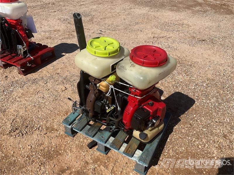  Quantity of (2) Groway Gat 42 Backpack Sprayer Iné stroje na aplikáciu hnojív a ich príslušenstvo