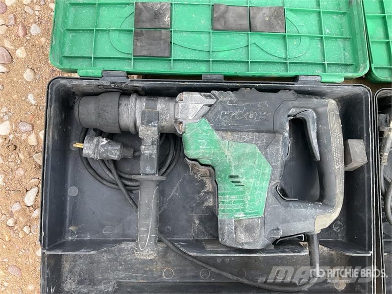 Quantity of (2) Hikoki DH40MC Electric Drill Andet tilbehør
