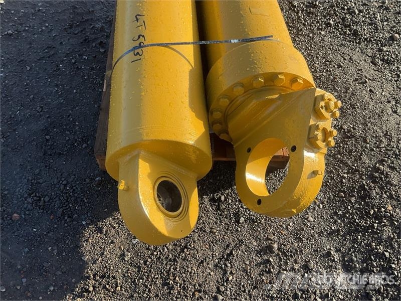  Quantity of (2) Hydraulic Parts Hydraulics