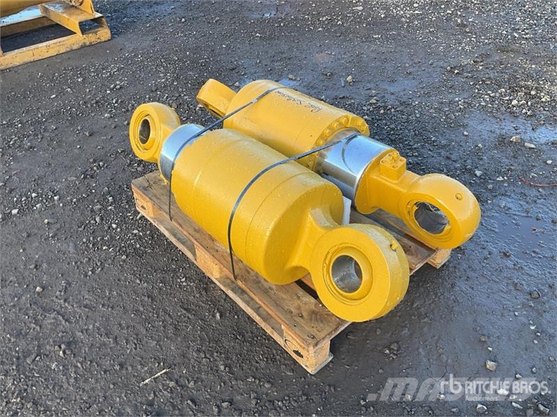 Quantity of (2) Hydraulic Parts Hidráulicos