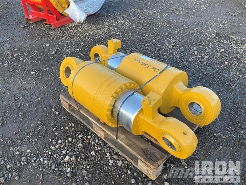 Quantity of (2) Hydraulic Parts Hidráulicos