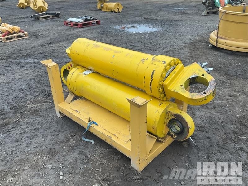 Quantity of (2) Hydraulic Parts Hidráulicos