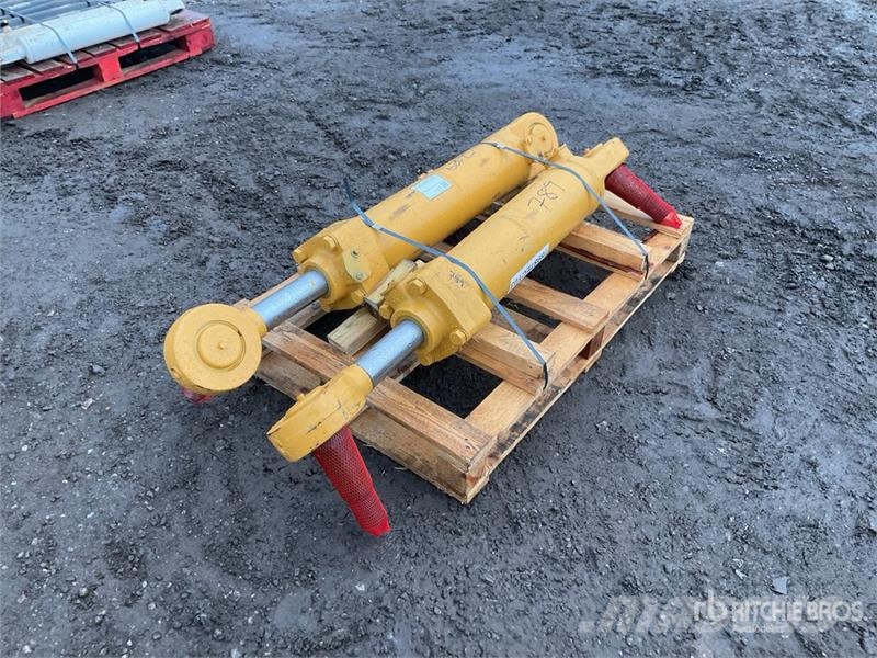 Quantity of (2) Hydraulic Parts Hidráulicos