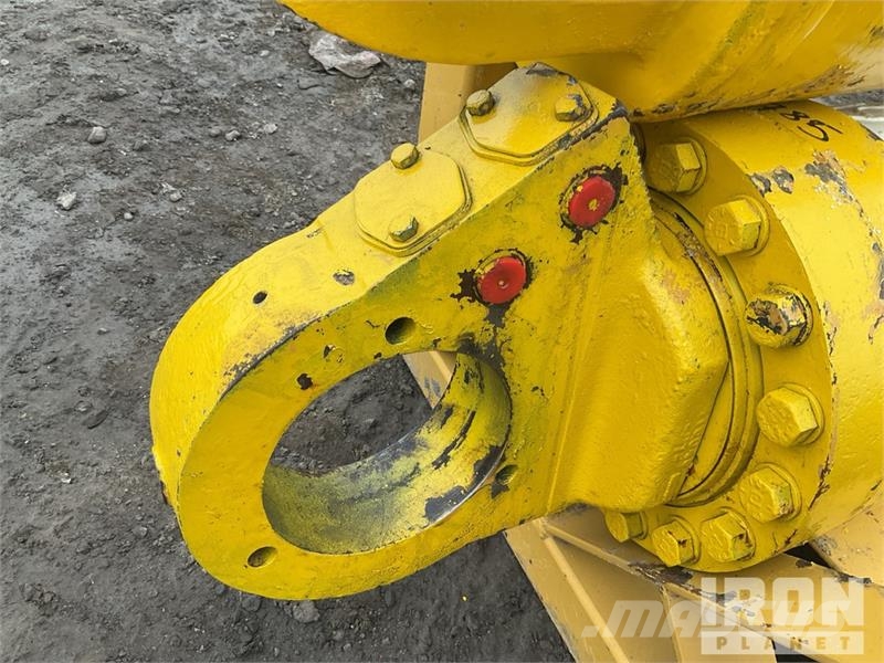 Quantity of (2) Hydraulic Parts Hidráulicos