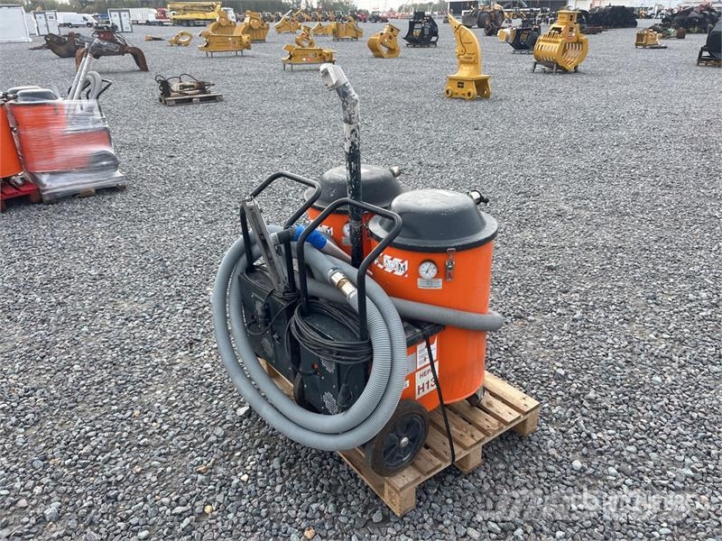 Quantity of (2) Kiekens B192 Vacuum Cleaner 진공 청소기
