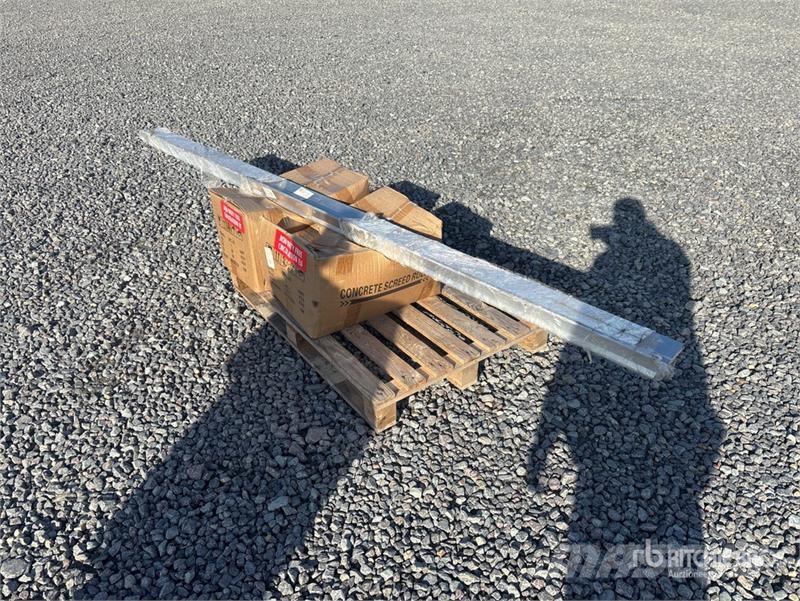 Quantity of (2) Kowloon CS-3M Petrol Concrete Scre معدات البناء - غير ذلك