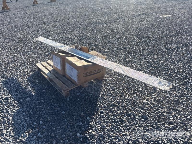 Quantity of (2) Kowloon CS-3M Petrol Concrete Scre معدات البناء - غير ذلك