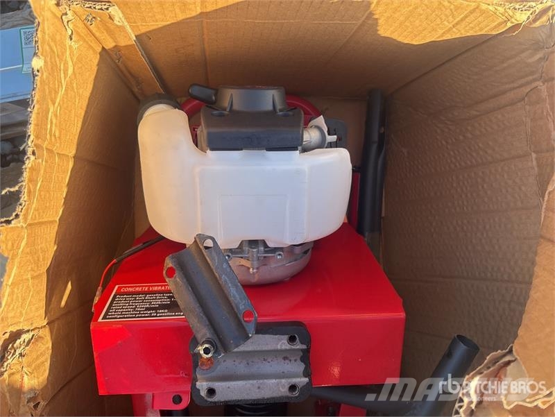 Quantity of (2) Kowloon CS-3M Petrol Concrete Scre معدات البناء - غير ذلك