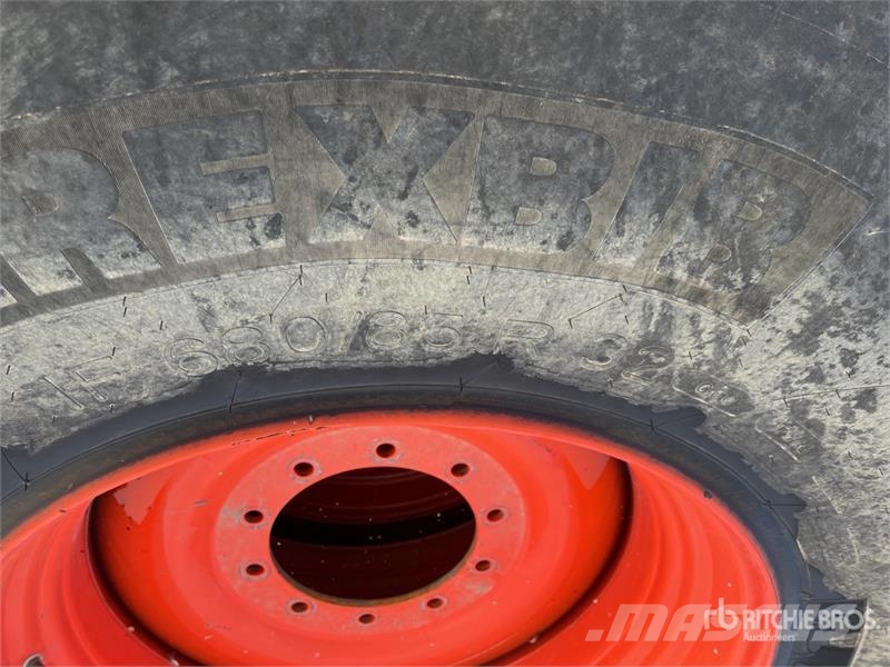  Quantity of (2) Michelin IF680/85R32 Wheels Reifen
