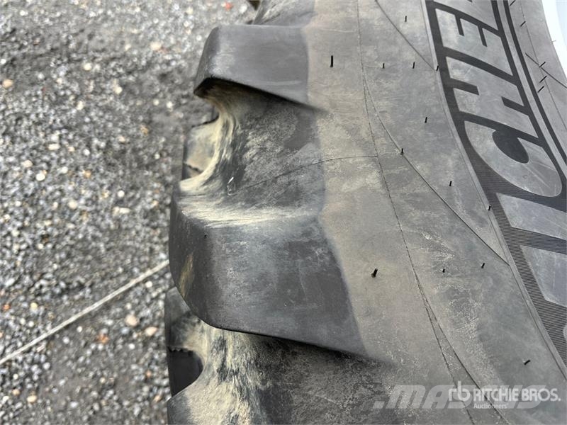  Quantity of (2) Michelin 380/90 R54 Wheels الإطارات والعجلات والحافات