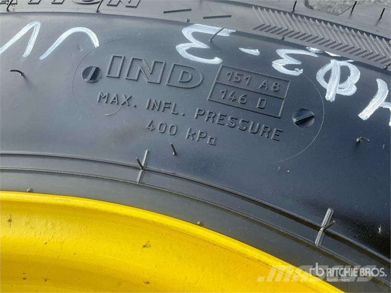 Quantity of (2) Nokian Tri 2 420/65R24 151A8/146D Gume, točkovi i felne