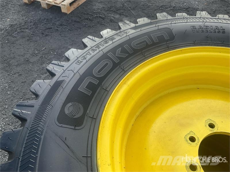 Quantity of (2) Nokian Tri 2 420/65R24 151A8/146D Gume, točkovi i felne