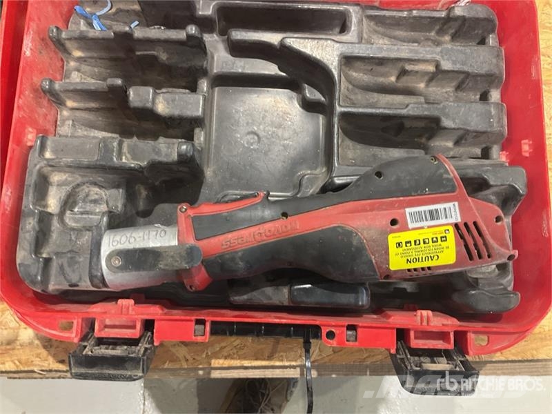 Quantity of (2) Novopress ACO102 Crimper Andere Zubehörteile