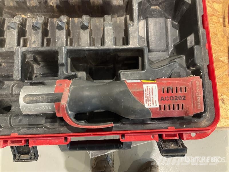 Quantity of (2) Novopress ACO202 Crimper Andere Zubehörteile