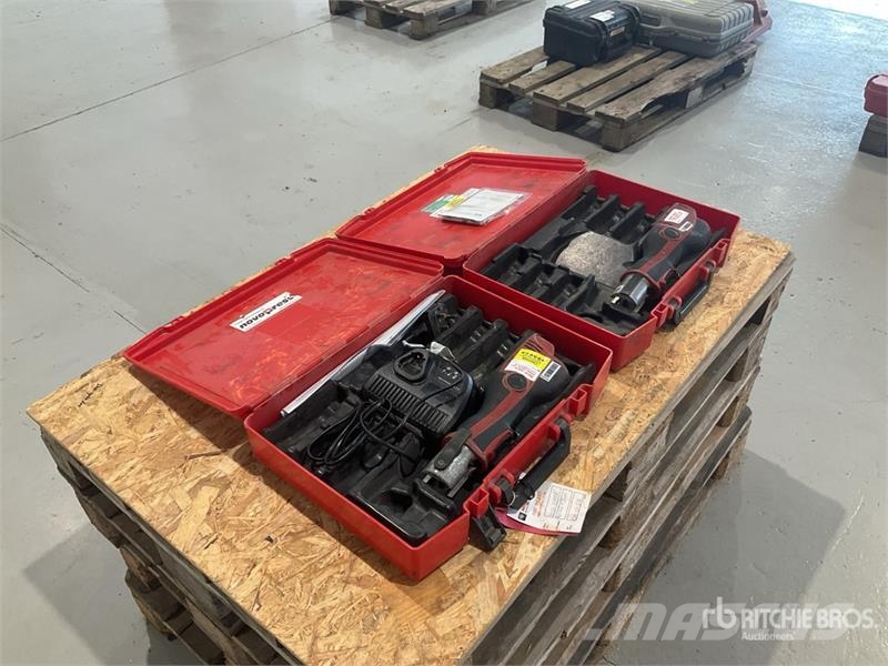 Quantity of (2) Novopress ACO102 Crimper Andere Zubehörteile