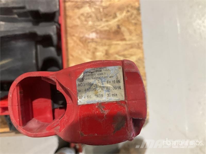 Quantity of (2) Novopress ACO102 Crimper Andere Zubehörteile