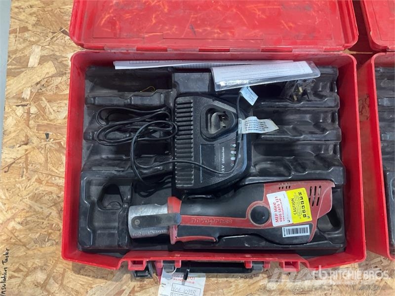 Quantity of (2) Novopress ACO102 Crimper Andere Zubehörteile