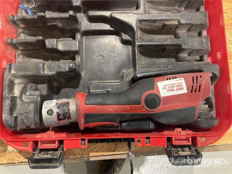 Quantity of (2) Novopress ACO102 Crimper Andere Zubehörteile