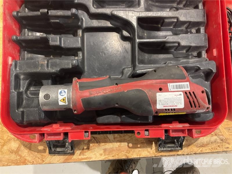 Quantity of (2) Novopress ACO102 Crimper Andere Zubehörteile