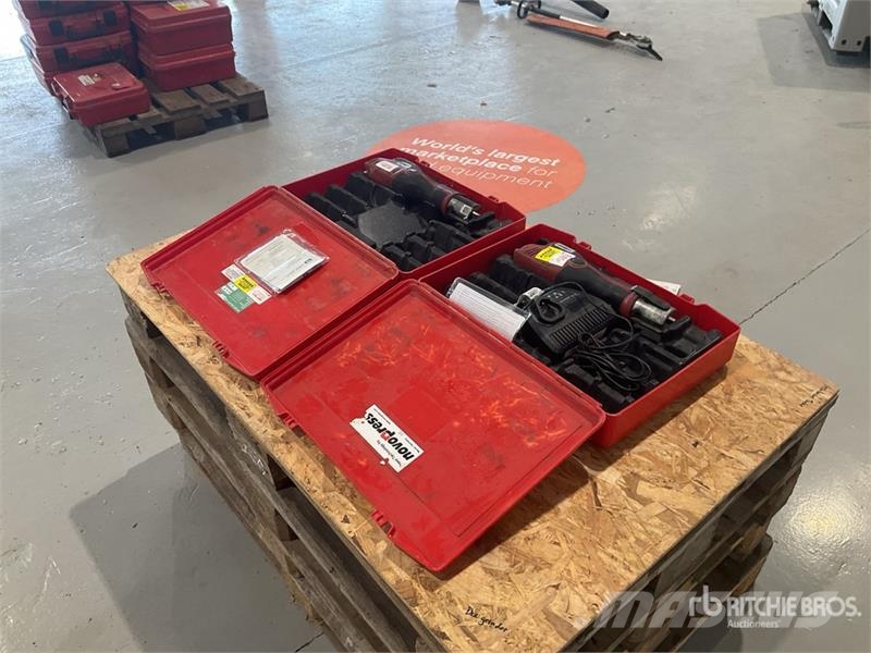 Quantity of (2) Novopress ACO102 Crimper Andere Zubehörteile