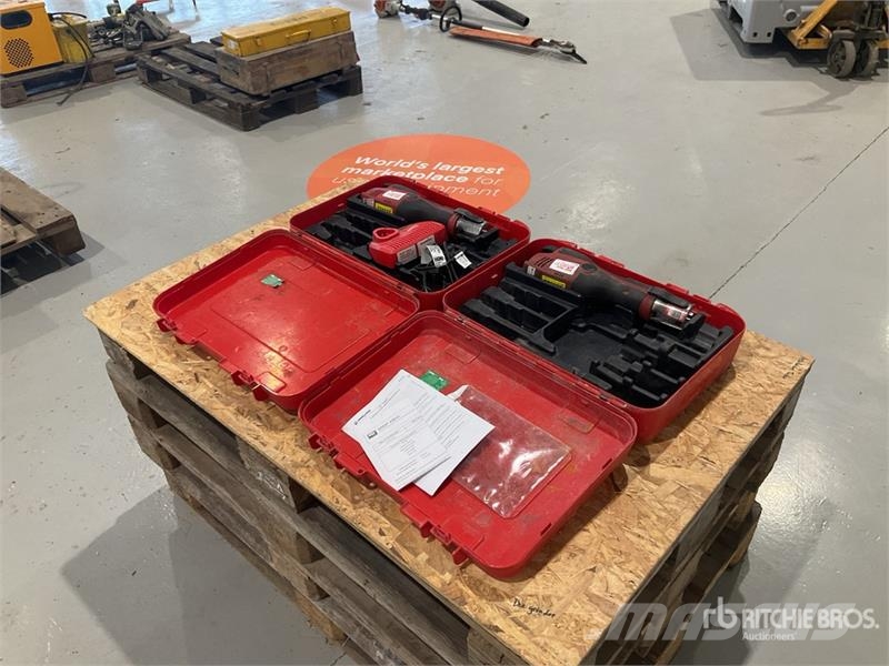 Quantity of (2) Novopress ACO102 Crimper Andere Zubehörteile