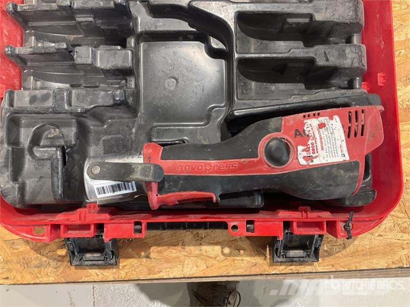Quantity of (2) Novopress ACO103 Crimper Andere Zubehörteile