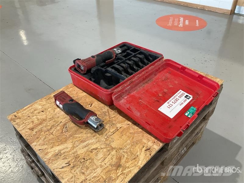 Quantity of (2) Novopress ACO202 Crimper Andere Zubehörteile