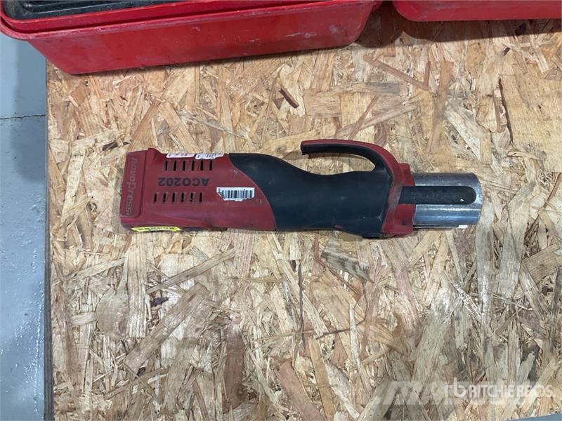 Quantity of (2) Novopress ACO202 Crimper Andere Zubehörteile