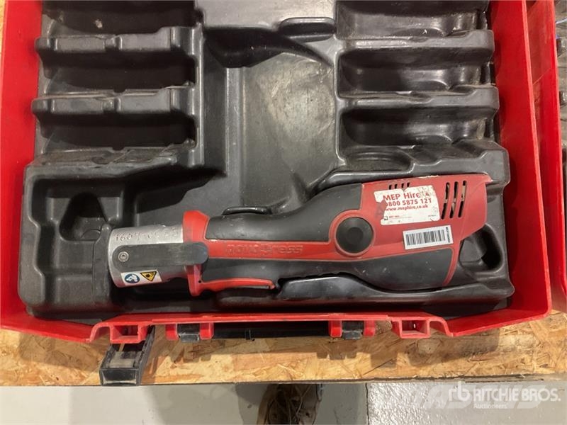 Quantity of (2) Novopress ACO102 Crimper Andere Zubehörteile