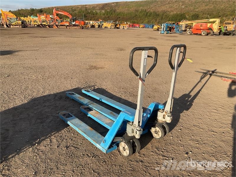  Quantity of (2) Pfaff 2500kg 2000kg Pallet Jack Transpallet elettrici a timone