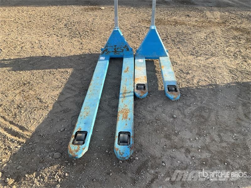  Quantity of (2) Pfaff 2500kg 2000kg Pallet Jack Transpallet elettrici a timone