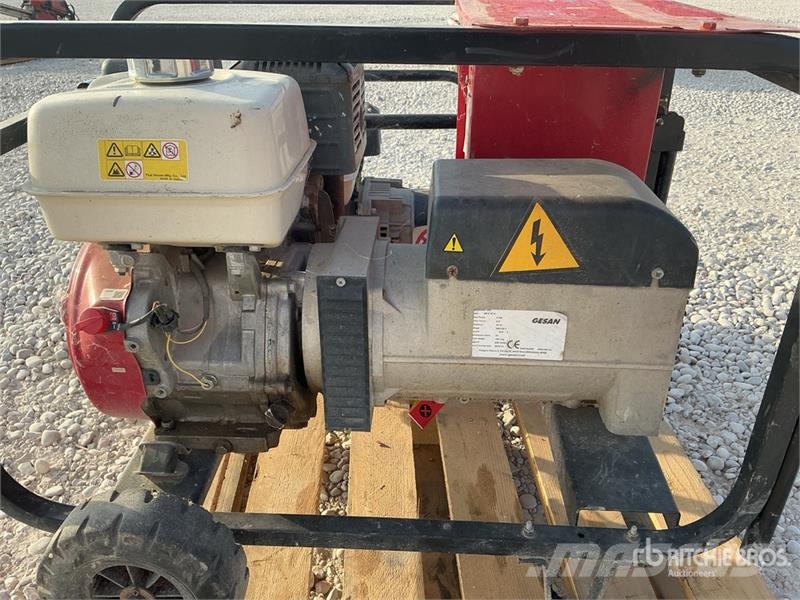 Quantity of (2) Portable Generator Set Други генератори