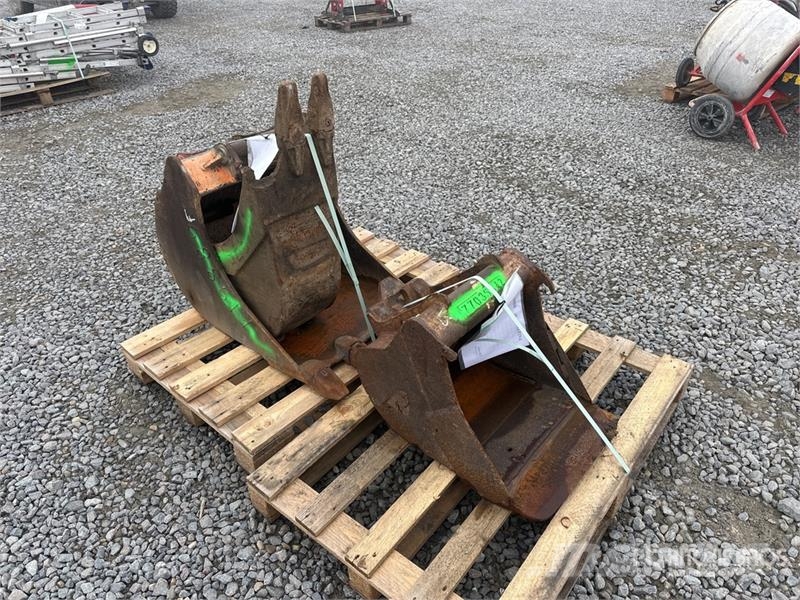  Quantity of (2) Q/C Digging Bucket دلاء