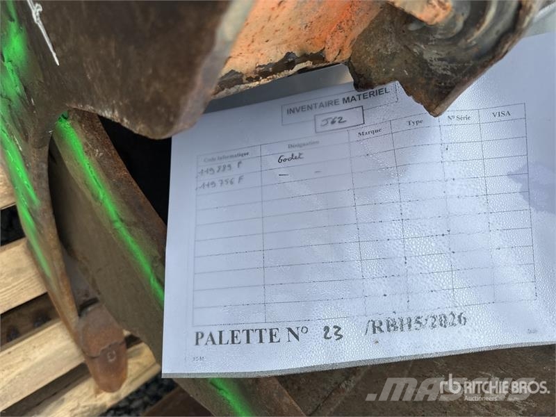  Quantity of (2) Q/C Digging Bucket دلاء
