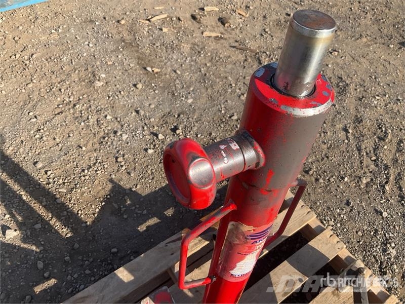 Quantity of (2) Sealey Transmission Jack Andere Zubehörteile