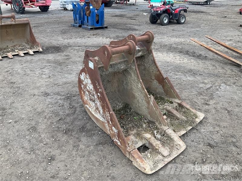  Quantity of (2) Strickland 600 mm Digging Excavato Buckets