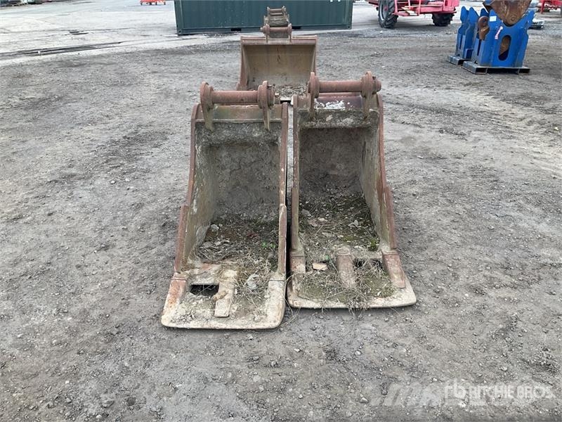  Quantity of (2) Strickland 600 mm Digging Excavato Buckets